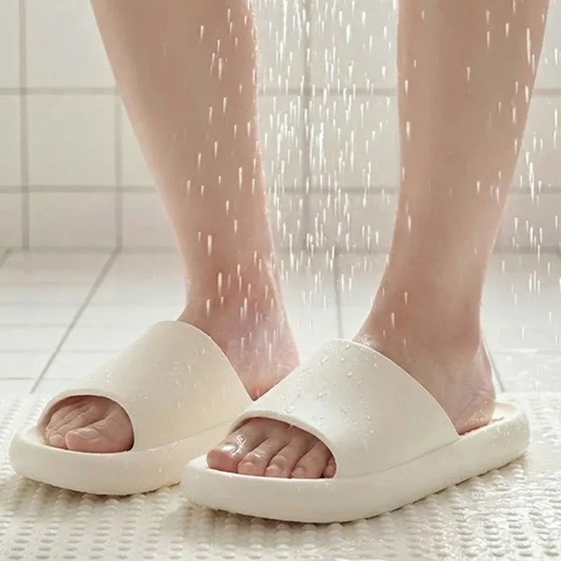 Ciabatte da doccia in EVA traf - Women Shoes Sandals recensione e prezzo