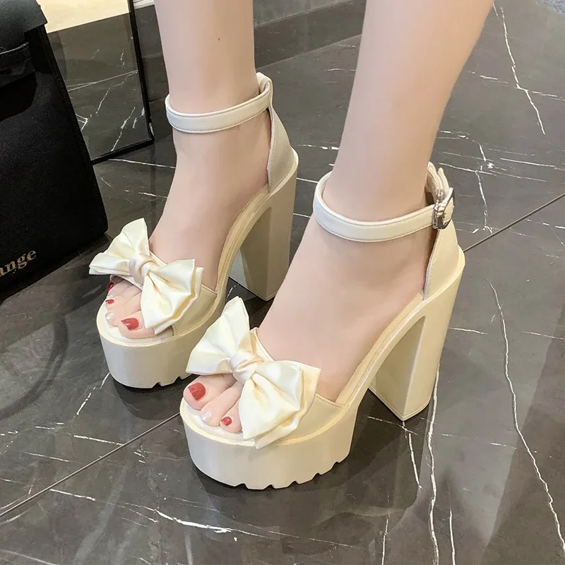 Sandali da donna 2025 Nuove sc - Women'S Shoes Trending 2025 recensione e prezzo