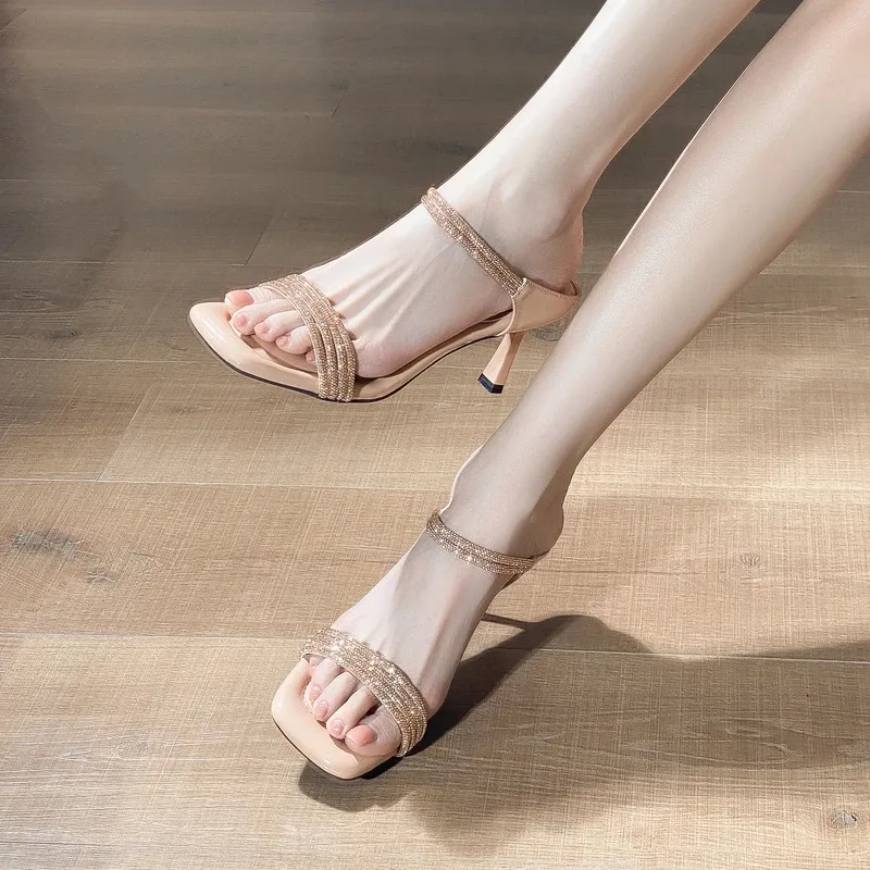 Nuovi sandali francesi con tac - Strappy Heeled Sandals recensione e prezzo